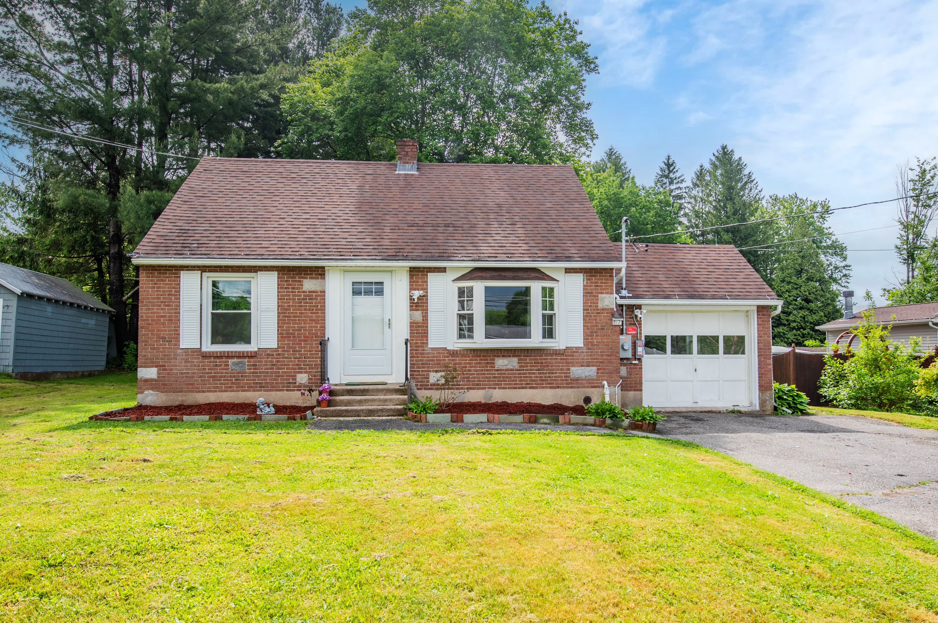 812 Torringford W St, Torrington, CT 06790