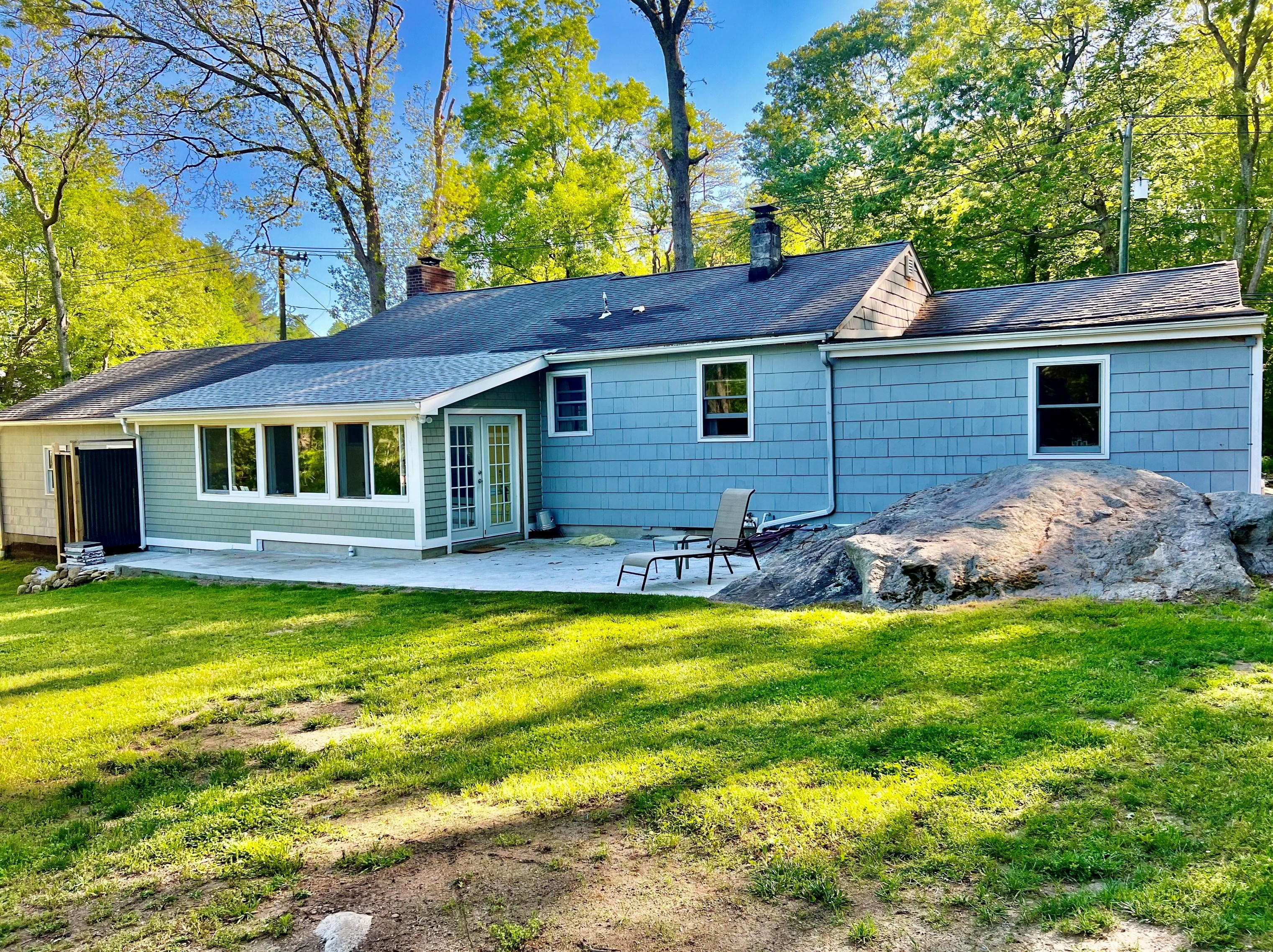 792 Long Cove Rd, Gales-Ferry, CT 06335 exterior