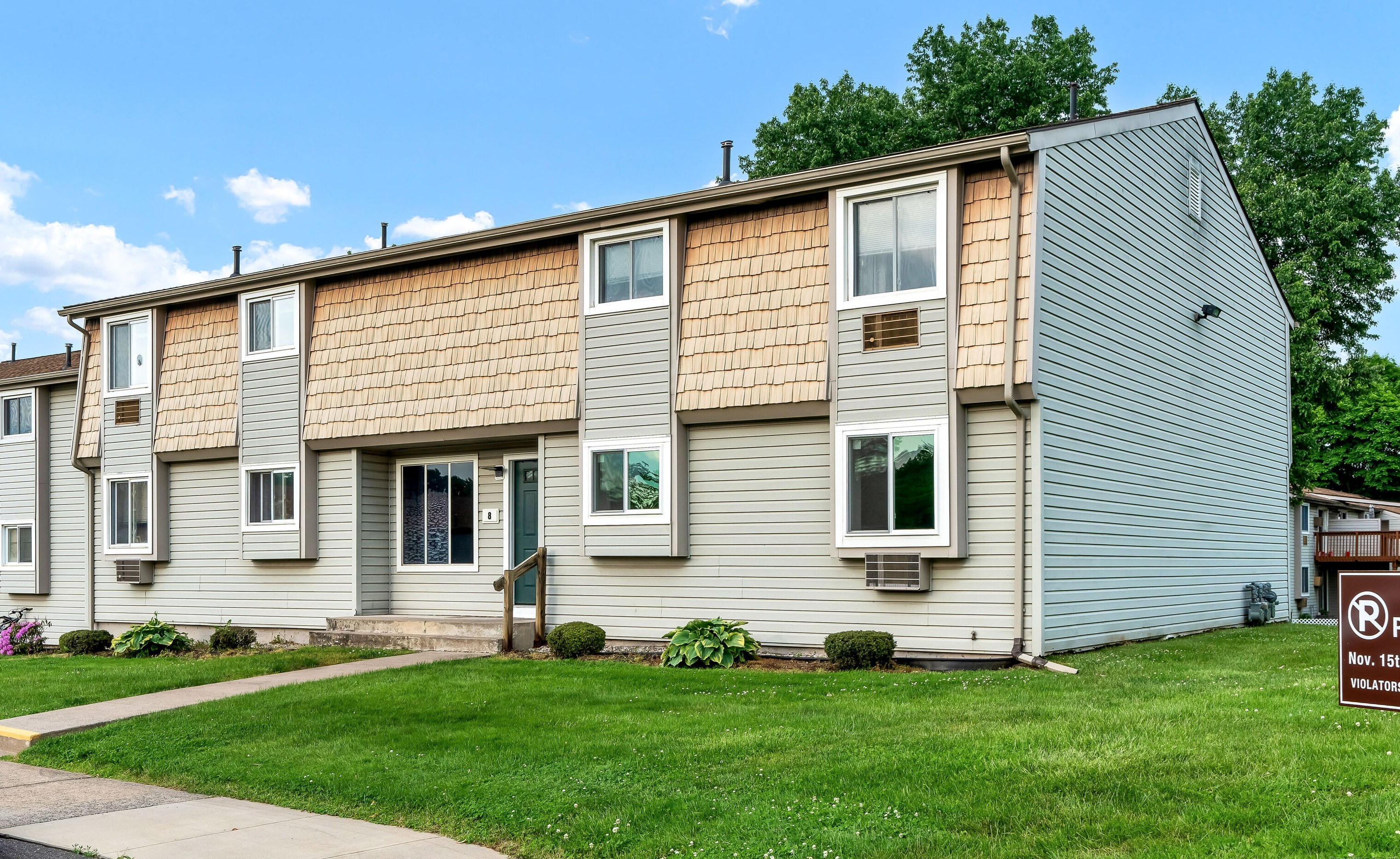 8 Carillon Dr #apt C, Rocky Hill, CT 06067