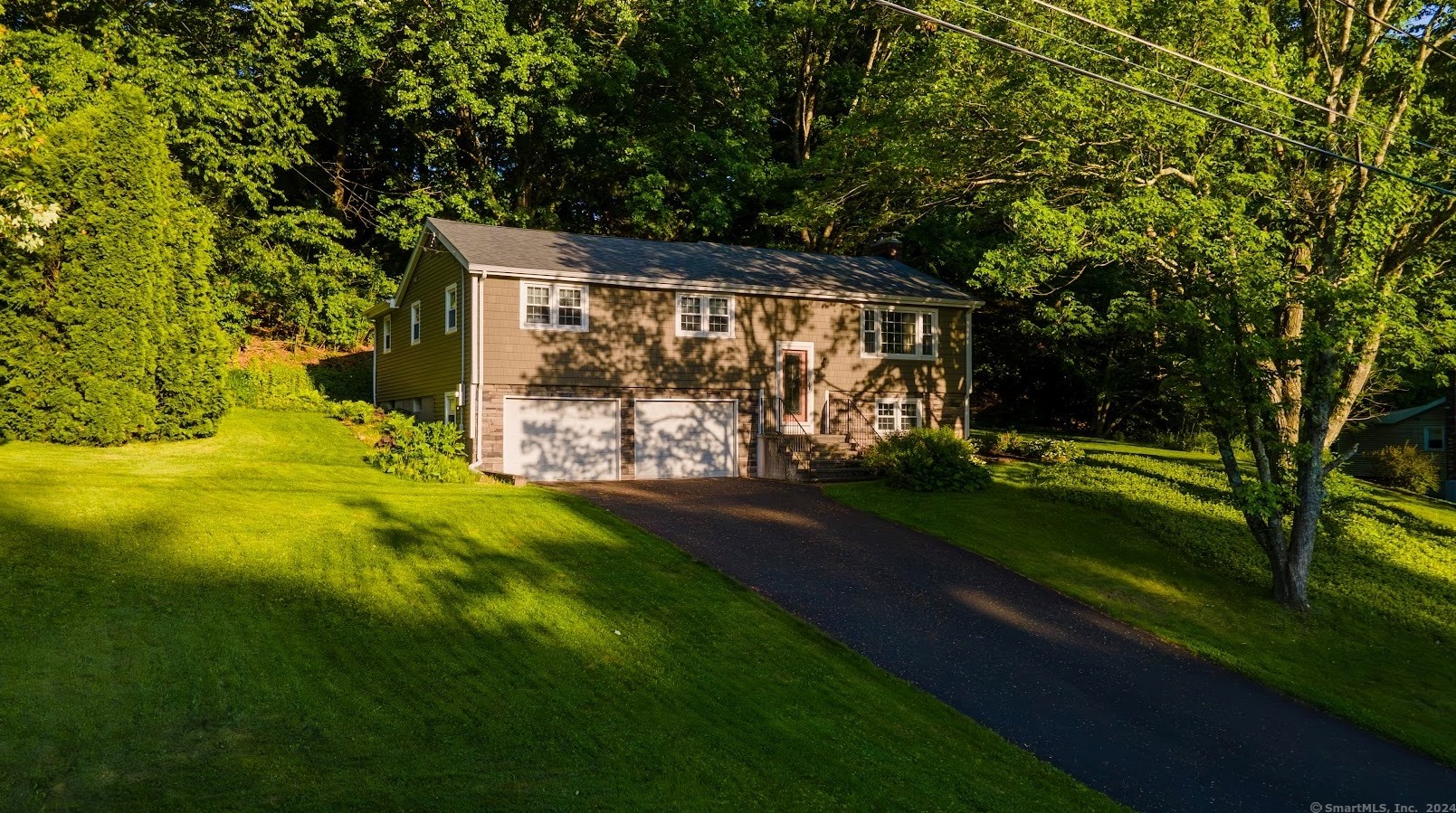 86 Kenneth Dr, Vernon, CT 06066