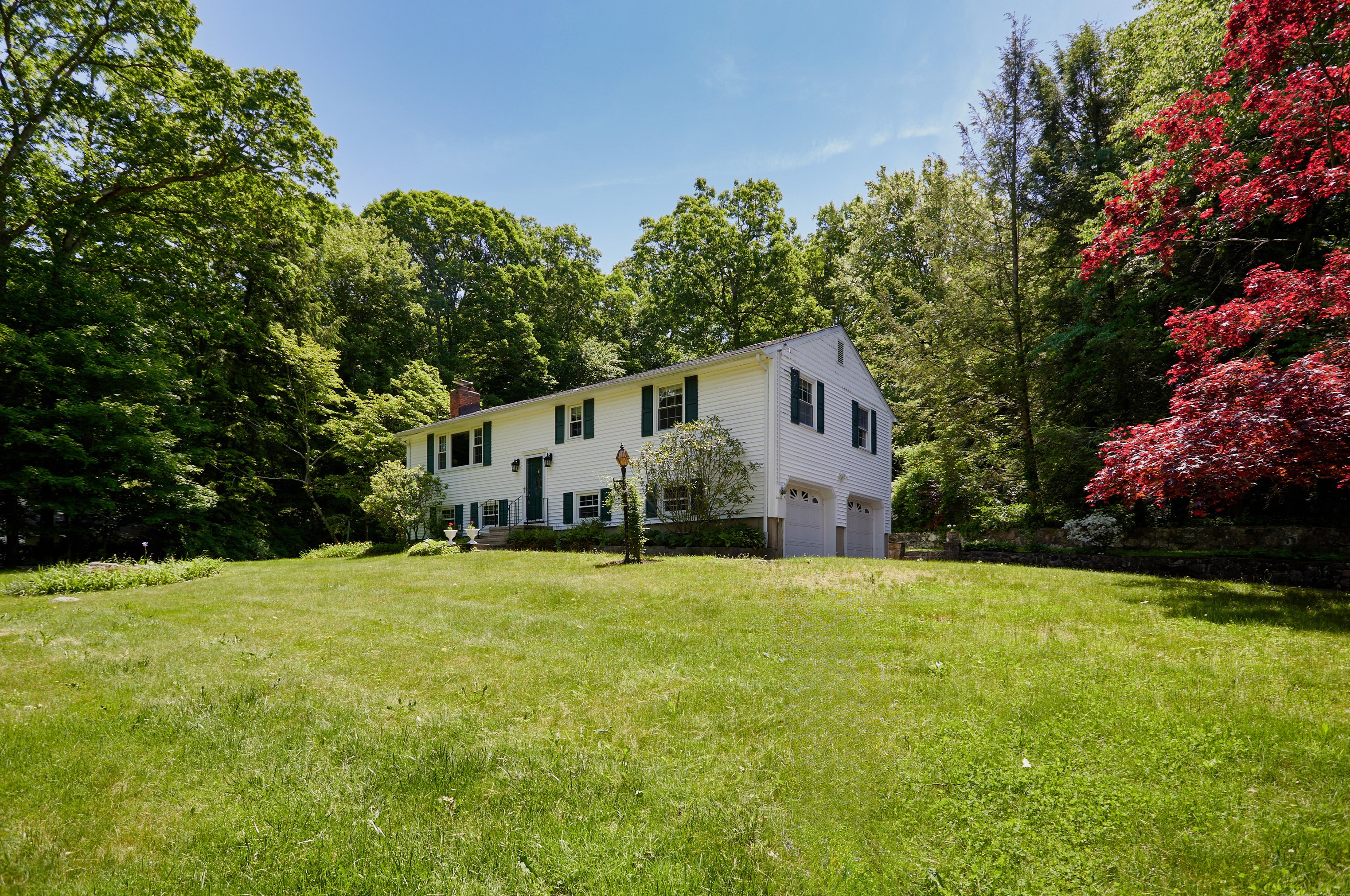 23 Old Lantern Rd, Danbury, CT 06810 exterior