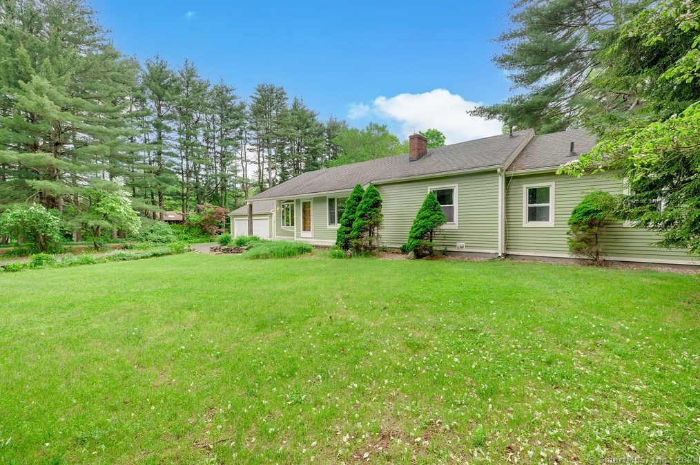 73 Harris Rd, Avon, CT 06001