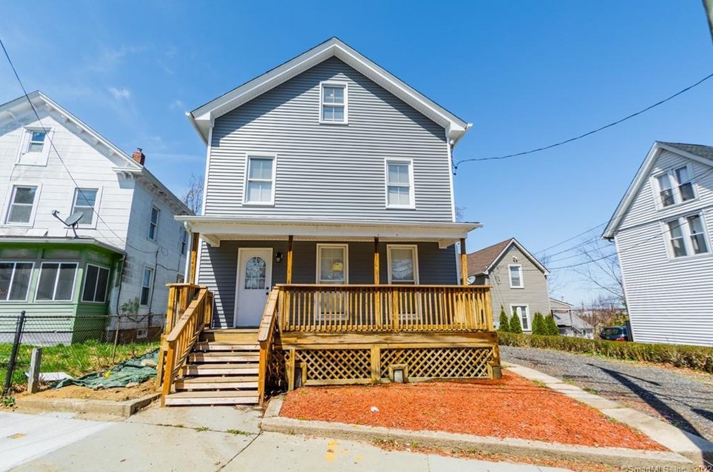 31 Willetts Ave #1st Floor, United States Coast Guard Ac, CT 06320
