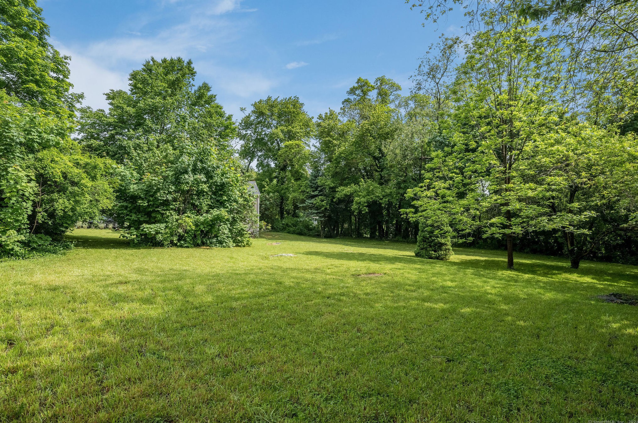 47 Willow Ln, Clinton, CT 06413