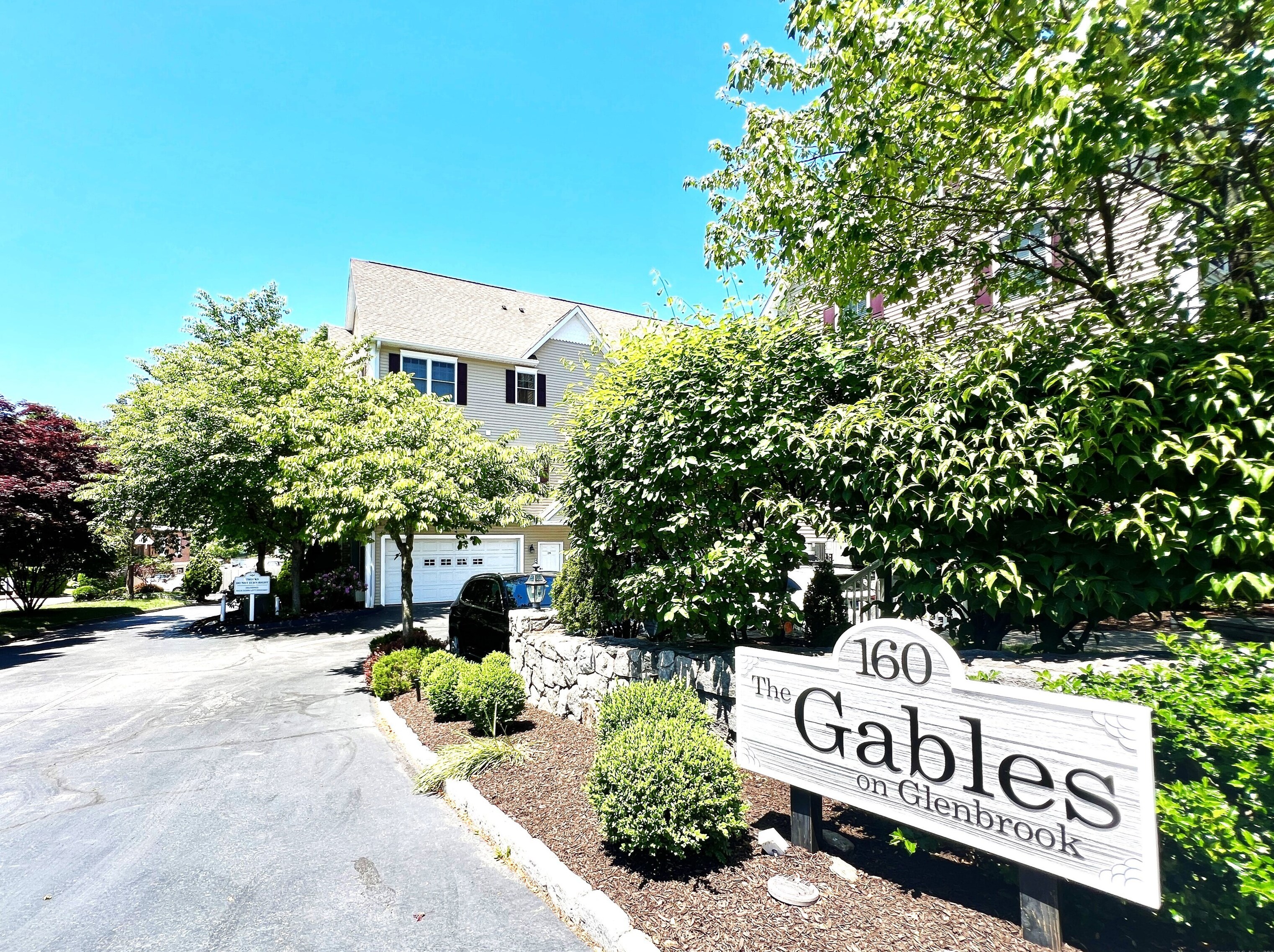 160 Glenbrook Rd, Stamford, CT 06902 exterior