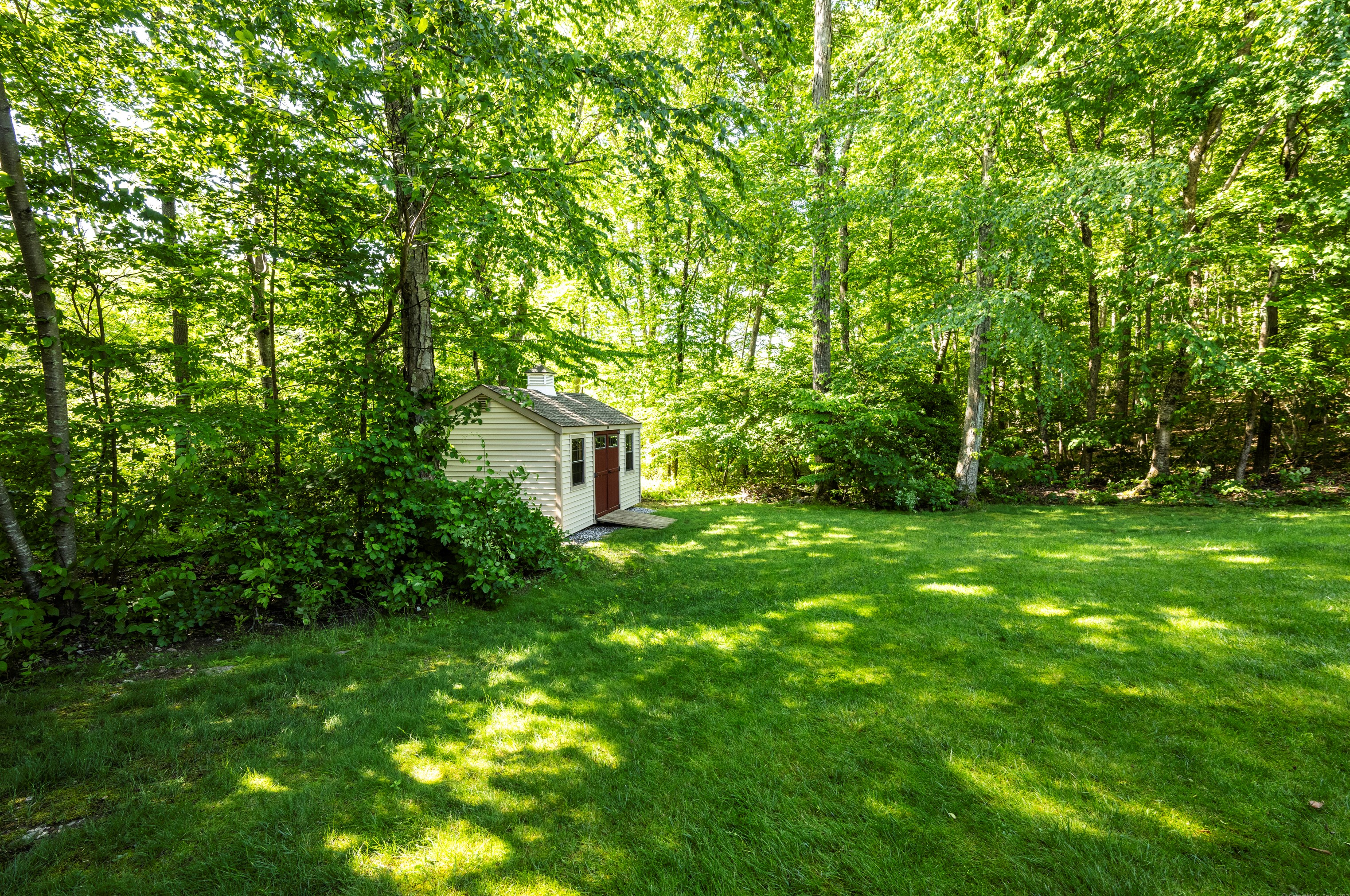 70 Valley Ridge Dr, Higganum, CT 06441 exterior