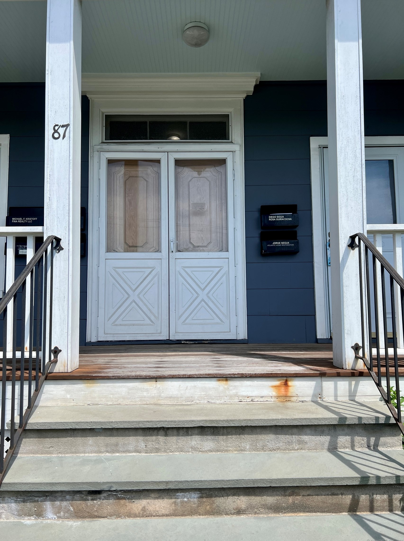 87 N Water St #2, Greenwich, CT 06830