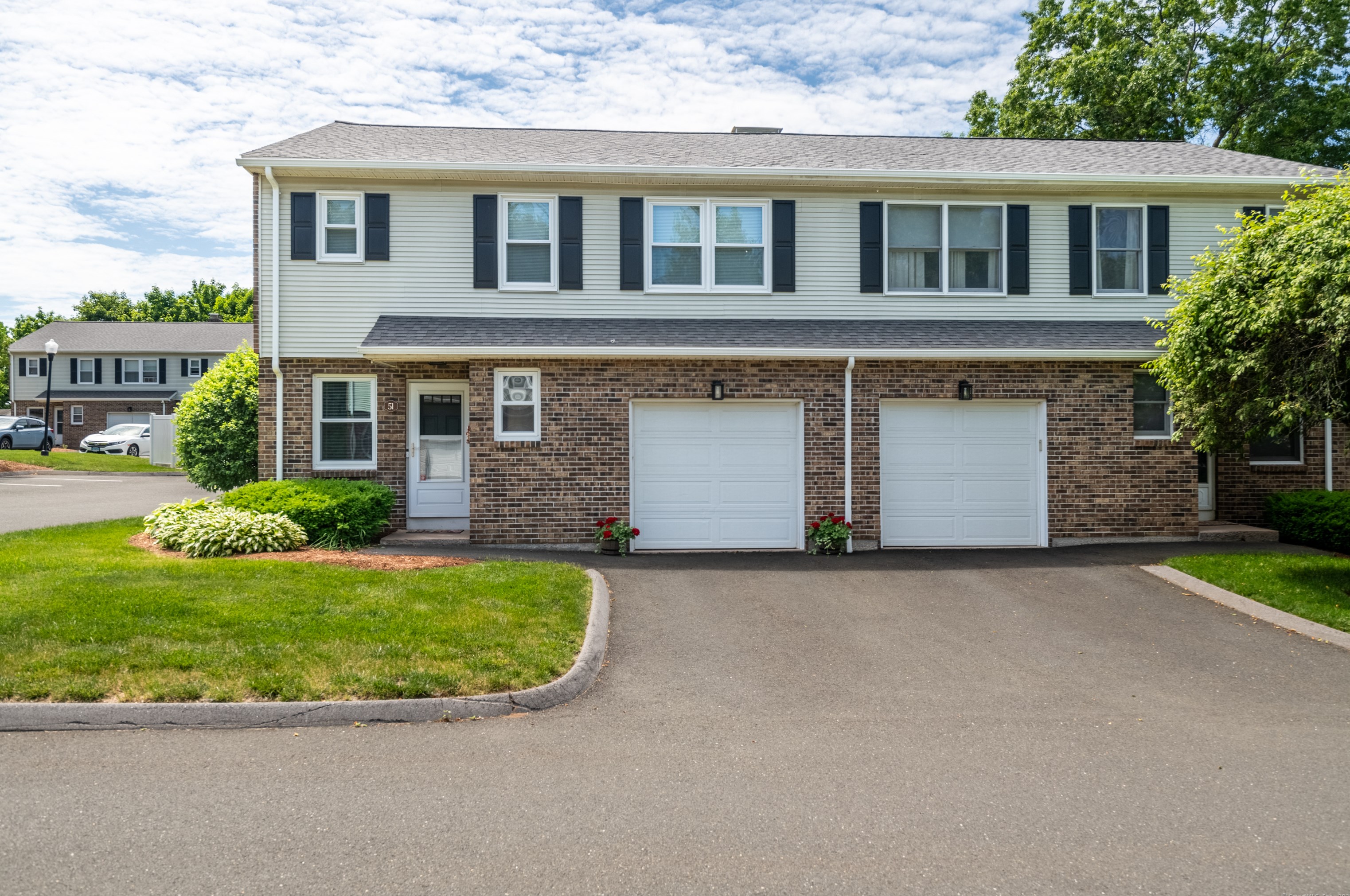 51 River Camp Dr #51, Hartford, CT 06111