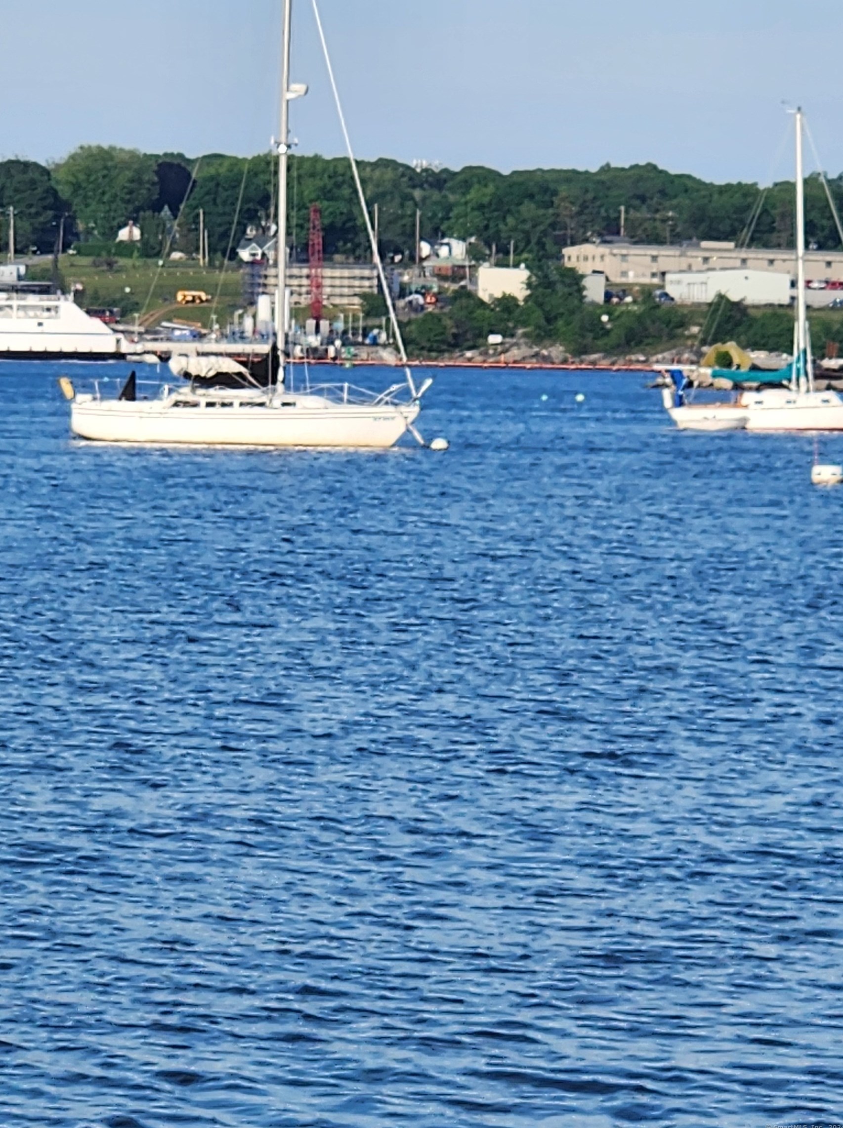 184 Pequot Ave #409, United States Coast Guard Ac, CT 06320