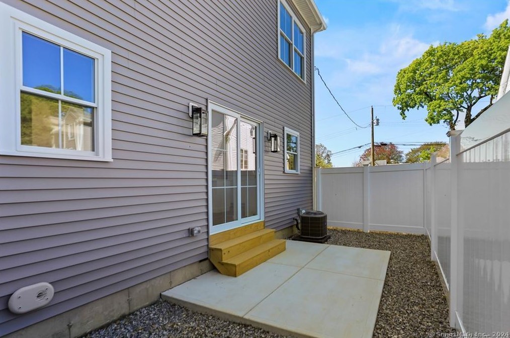 350 Halley Ave #350, Fairfield, CT 06825
