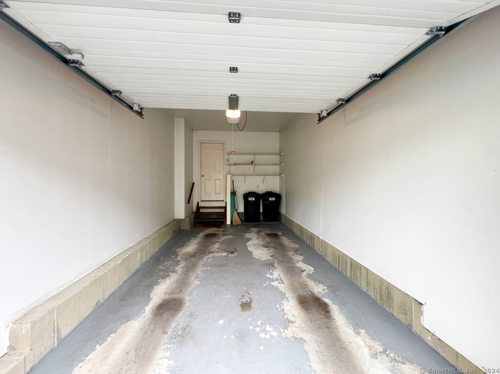 1901 Pinnacle Way, Danbury CT  06811-2665 exterior