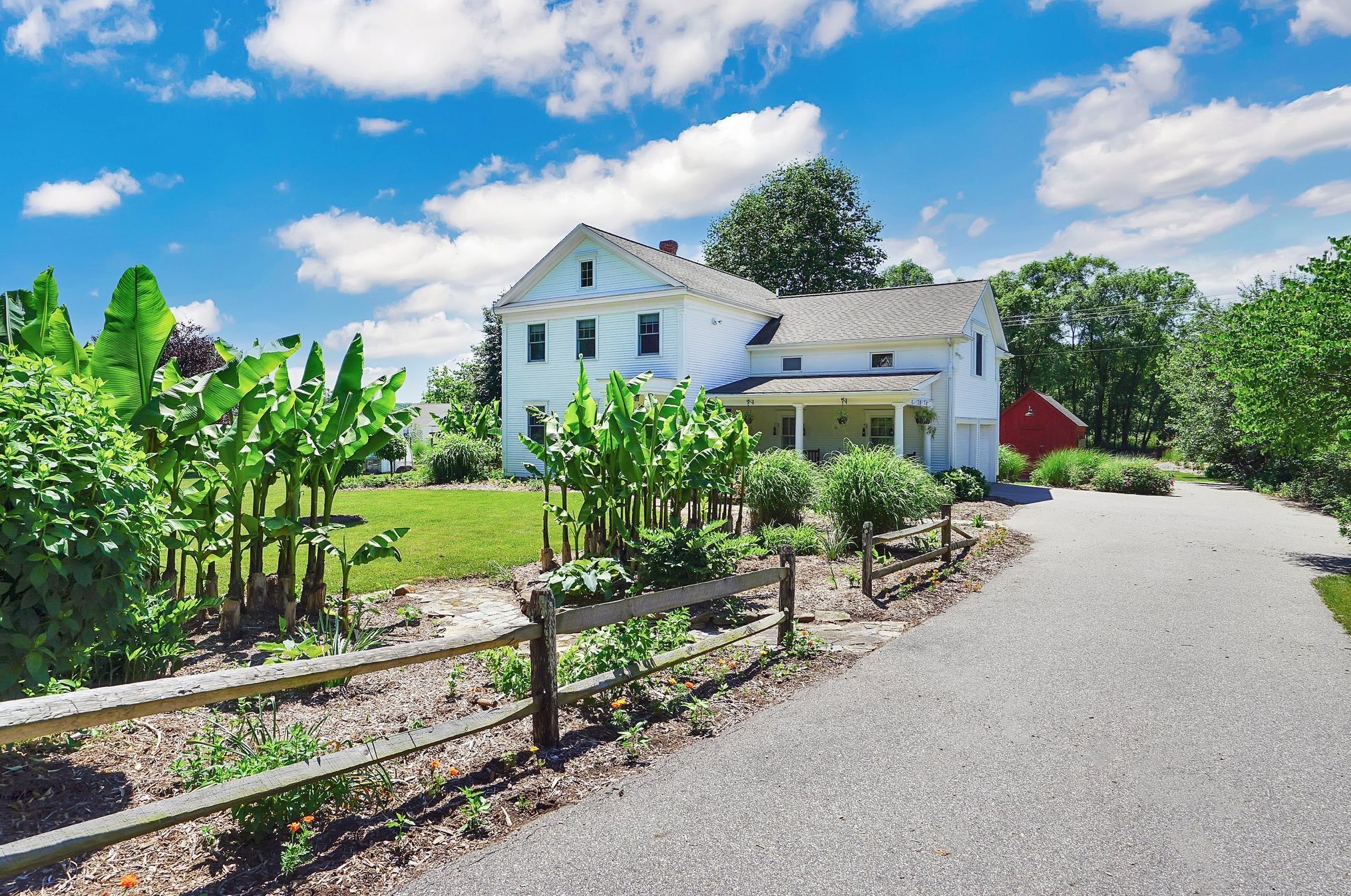 9 Old Schoolhouse Rd, Storrs Mansfield, CT 06268