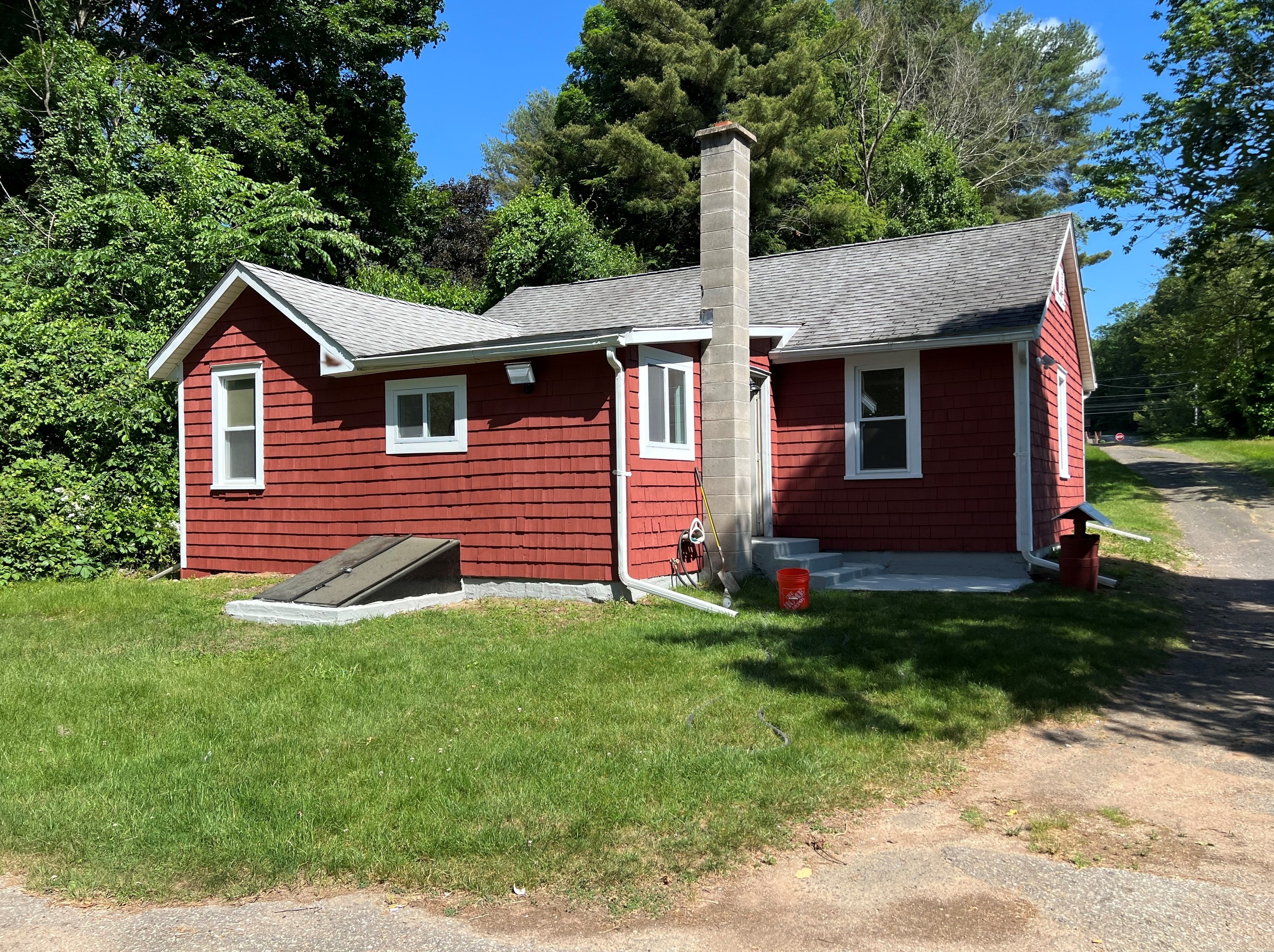 2 Old Willimantic Rd, North Windham, CT 06235