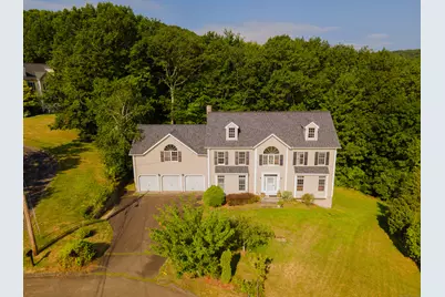 52 Quarry Lane, Hamden, CT 06518 - Photo 2