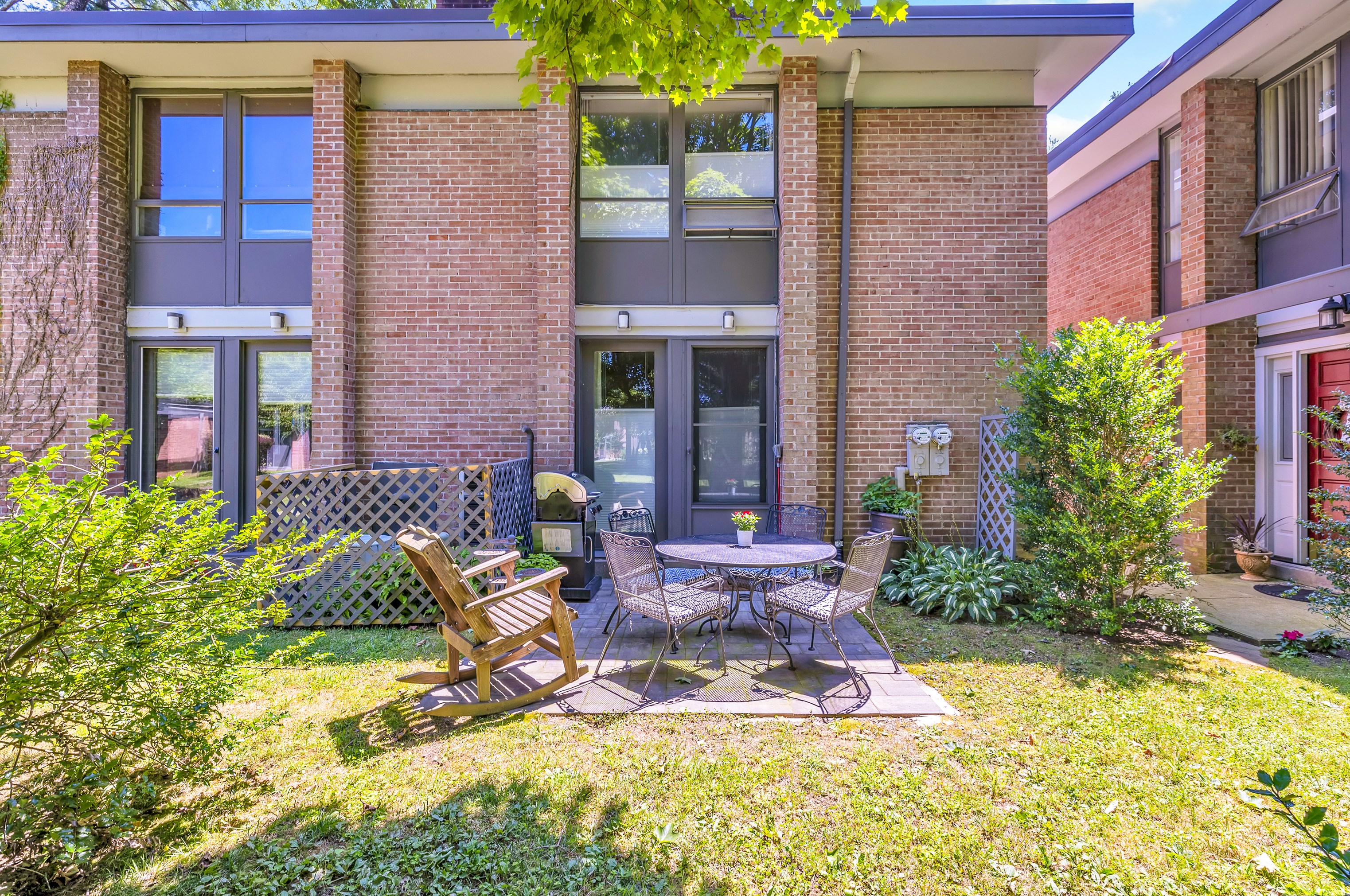 160 Fairfield Woods Rd, Fairfield, CT 06825 exterior