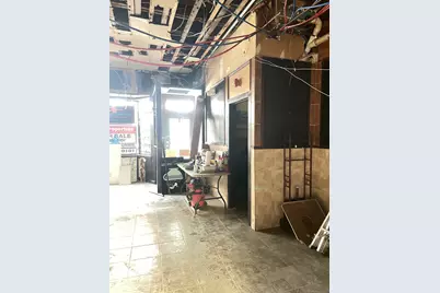 8 Bank Street, New London, CT 06320 - Photo 6