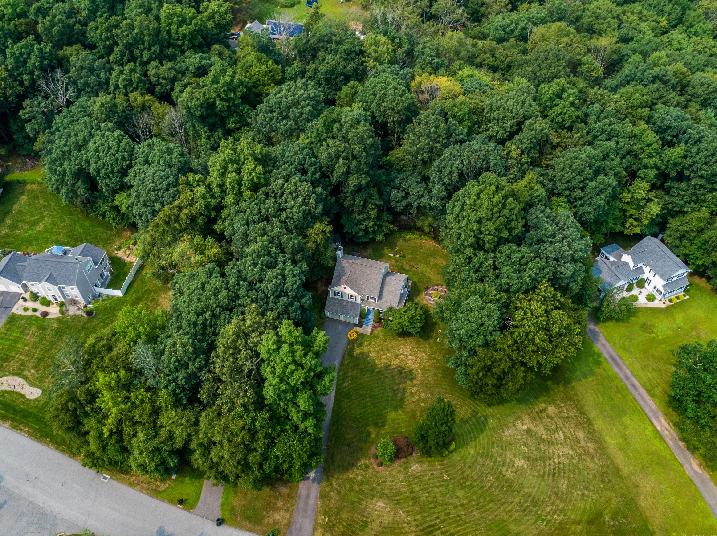 257 Kate Ln, Tolland, CT 06084-3529