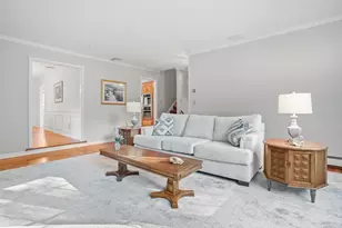 208 Thornridge Dr, Stamford, CT 06903 - Photo 6