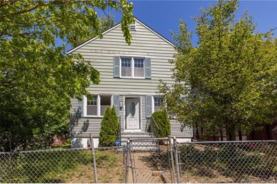 166 Earl Avenue, Bridgeport, CT 06606 - Photo 1