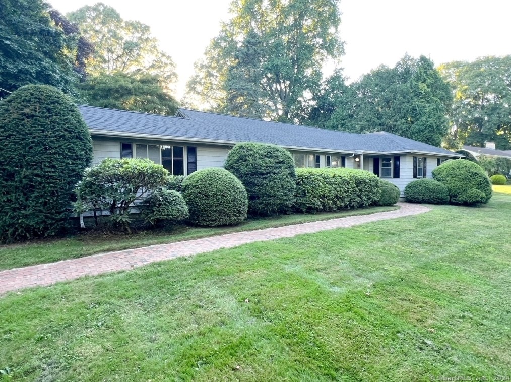 2041 Huntington Tpke, Bridgeport, CT 06611 exterior