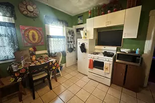 68 Magnolia St, Hartford, CT 06112 - Photo 10