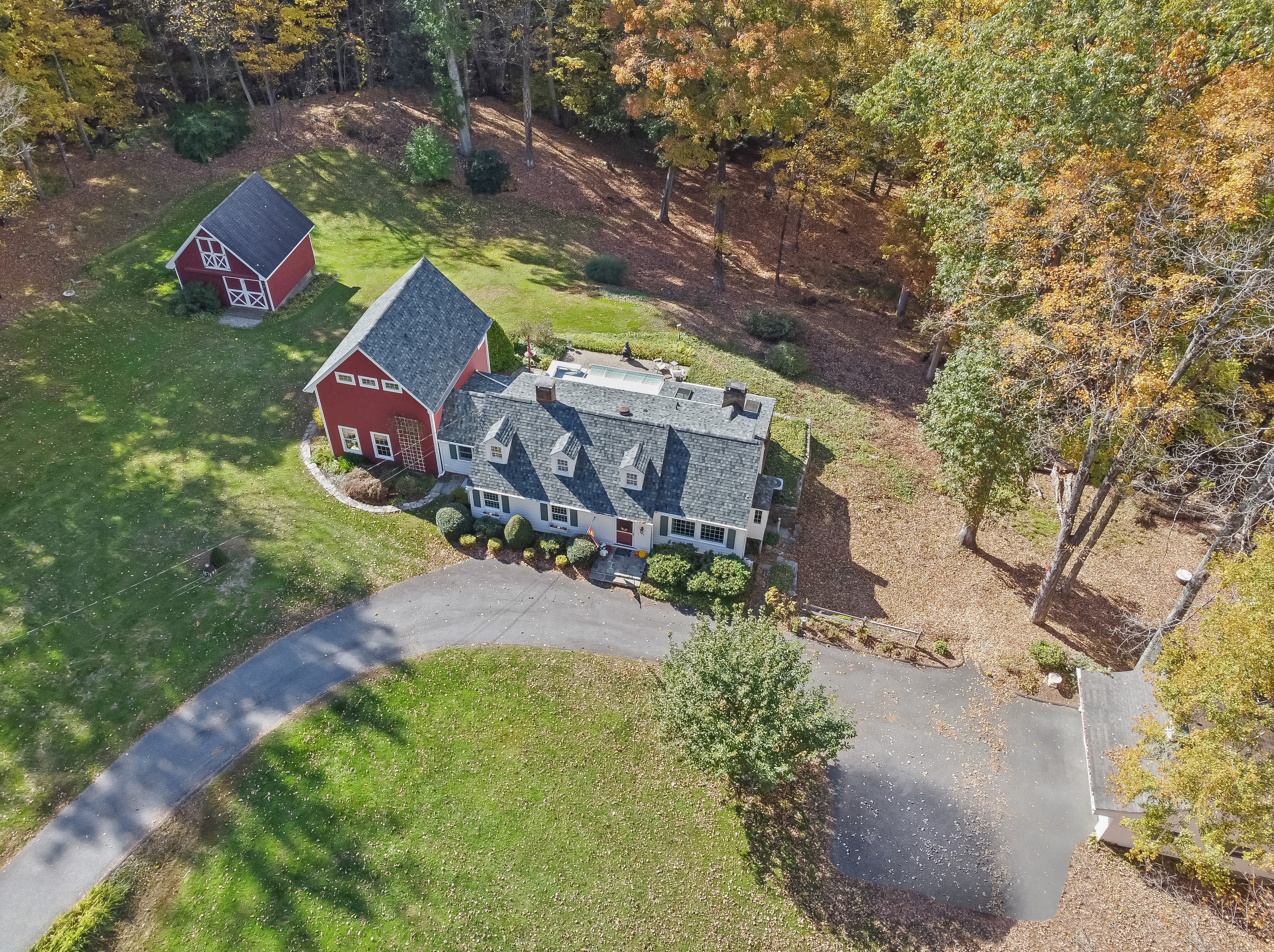 71 Hanover Rd, Newtown, CT 06470-1135