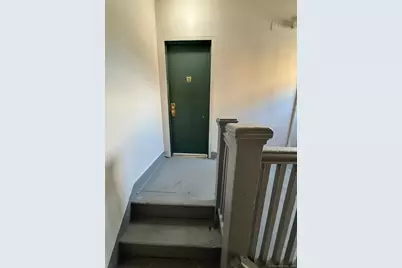 1071 Pembroke Street #2E, Bridgeport, CT 06608 - Photo 8