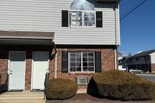 975 Meriden Rd, Waterbury, CT 06705 - Photo 2