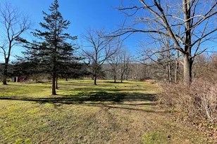 391R Stage Coach Rd, Durham, CT 06422 - Photo 2