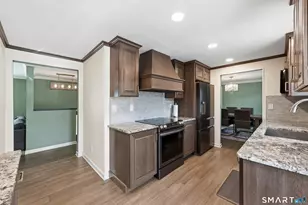 3 Charles St, Enfield, CT 06082 - Photo 8