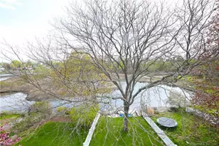 331 Riverside Dr, Fairfield, CT 06824 - Photo 12