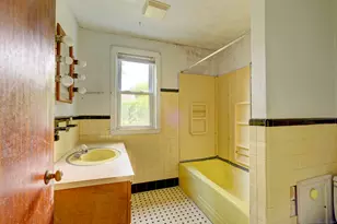 129 Glenview Dr, Newington, CT 06111 - Photo 18