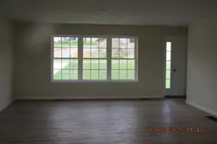 73 Warm Earth Rd, Naugatuck, CT 06770 - Photo 4