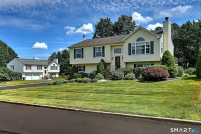 2 Michelle Lane, Naugatuck, CT 06770 - Photo 2