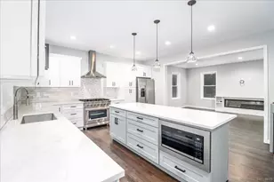 38 Aunt Pattys Ln W, Bethel, CT 06801 - Photo 10