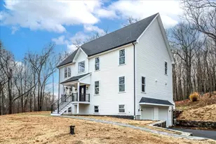 38 Aunt Pattys Ln W, Bethel, CT 06801 - Photo 4