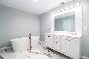 38 Aunt Pattys Ln W, Bethel, CT 06801 - Photo 18