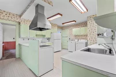 29 Crescent Bluff Avenue, Branford, CT 06405 - Photo 12