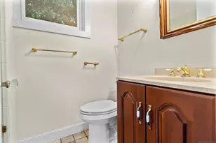 29 Crescent Bluff Ave, Branford, CT 06405 - Photo 20