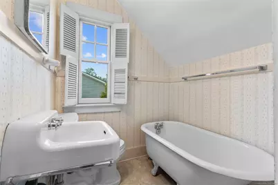 29 Crescent Bluff Avenue, Branford, CT 06405 - Photo 30