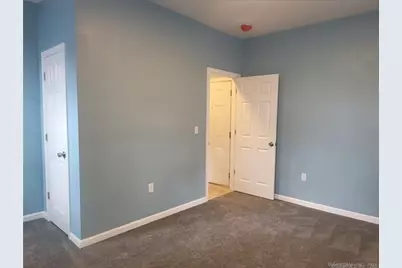 33 Center Street #2nd Floor, Hartford, CT 06120 - Photo 4