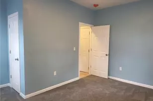 33 Center St, Hartford, CT 06120 - Photo 4