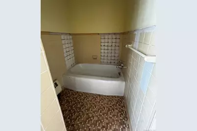 11 Charter Oak Place, Hartford, CT 06106 - Photo 12