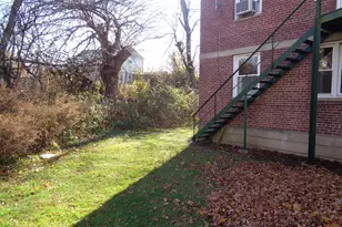 127 Canaan Ct, Stratford, CT 06614 - Photo 4