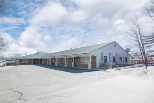 477 Boston Post Rd, Orange, CT 06477 - Photo 14