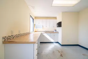 477 Boston Post Rd, Orange, CT 06477 - Photo 6