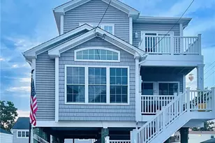 28 Beach Rd W, Old Saybrook, CT 06475 - Photo 1