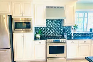 28 Beach Rd W, Old Saybrook, CT 06475 - Photo 20