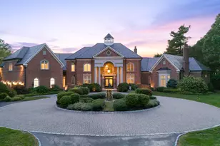 23 Robkins Rd, Avon, CT 06001 - Photo 2