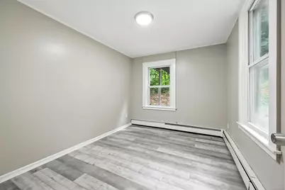 468 Perkins Avenue, Waterbury, CT 06704 - Photo 8